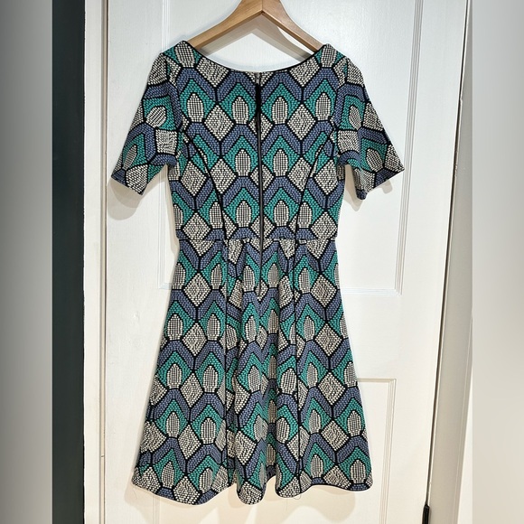 HD in Paris size small - Picture 2 of 2